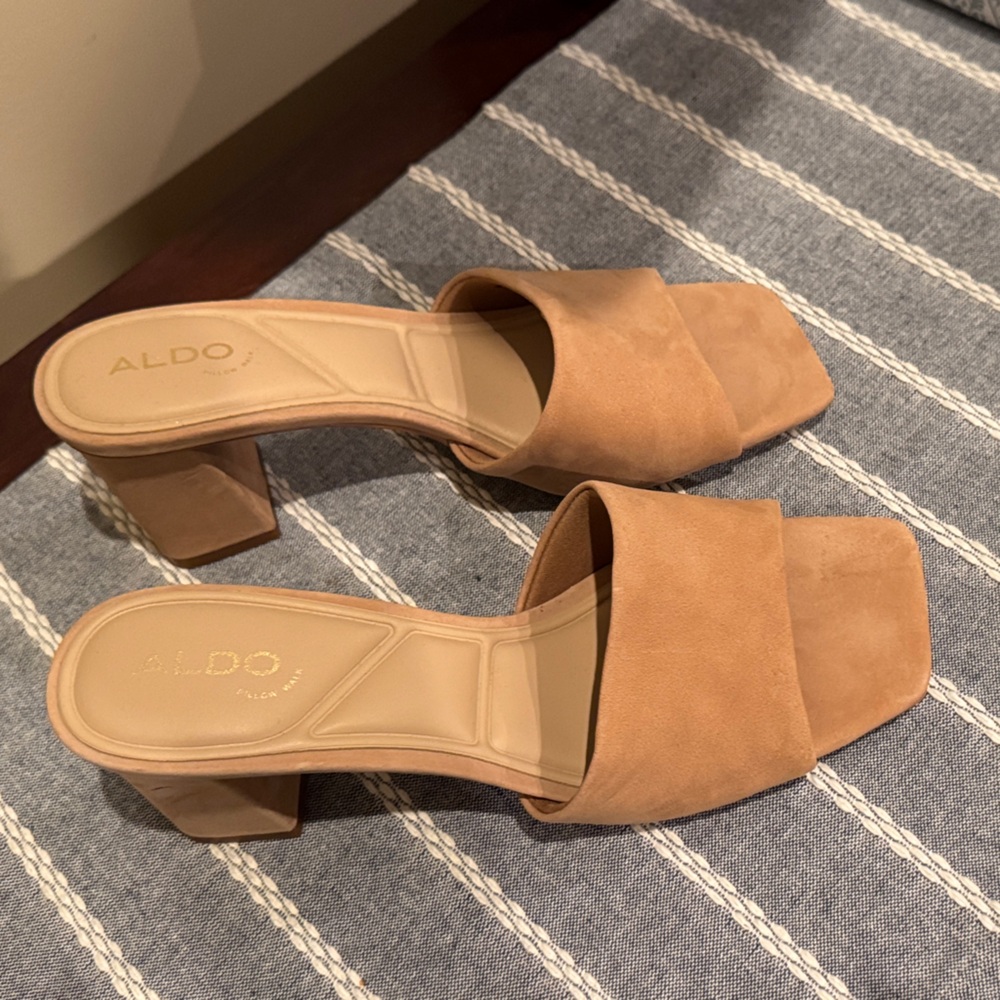 NWOB Aldo Women's Brown Mules